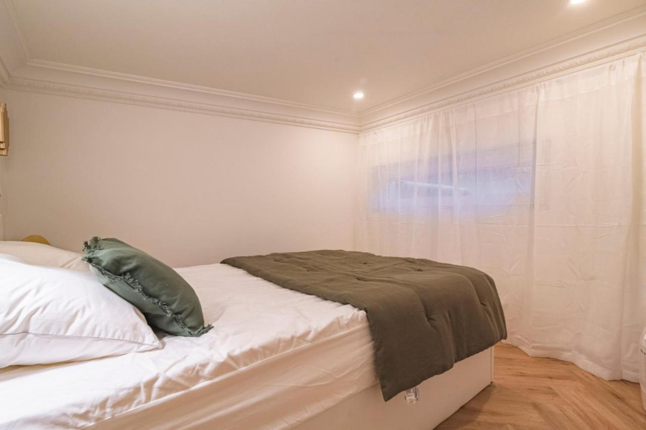 Appartement Charmant Studio Hypercentre Reims Extérieur photo